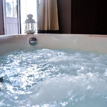 Wineexperience- Wine&Jacuzzi Suite Lecce Esterno foto