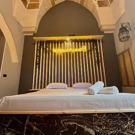 Wineexperience- Wine&Jacuzzi Suite Lecce Esterno foto