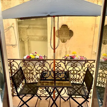 Wineexperience- Wine&Jacuzzi Suite Lecce Esterno foto