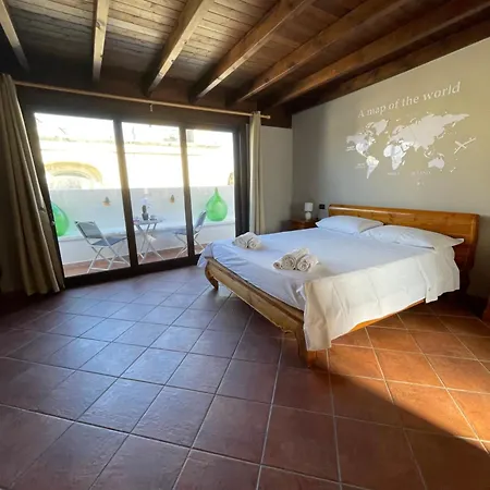 Wineexperience- Wine&Jacuzzi Suite Lecce Esterno foto