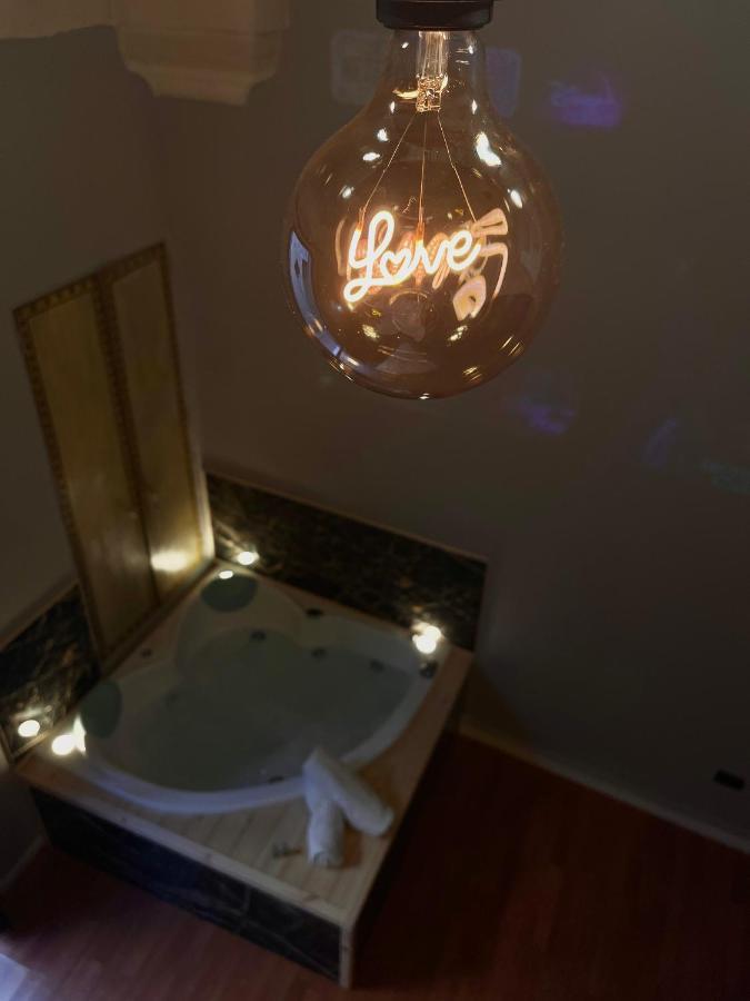 Wineexperience- Wine&jacuzzi Apartamento Lecce