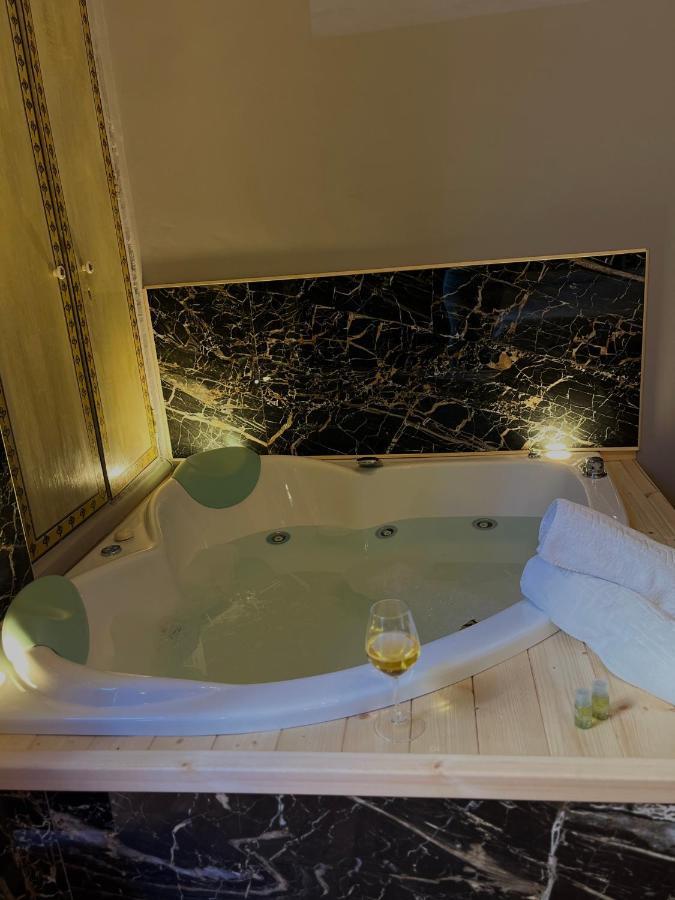 Wineexperience- Wine&jacuzzi *